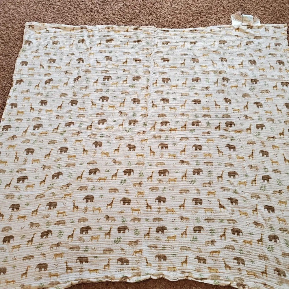 Aden + Anais Muslin Swaddling Blanket Jungle Animal Print Elephant Giraffe